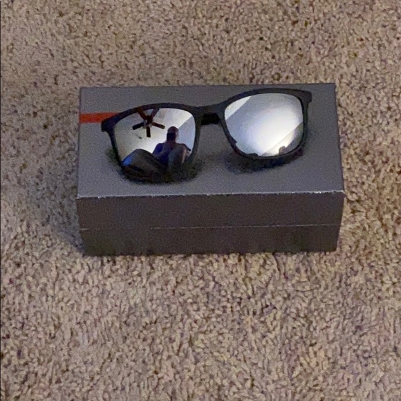 Men sunglasses - Picture 1 of 1